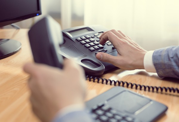 الاستشارات الهاتفية